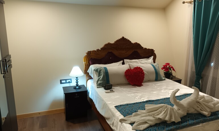 Pandora suite (Family Executive )